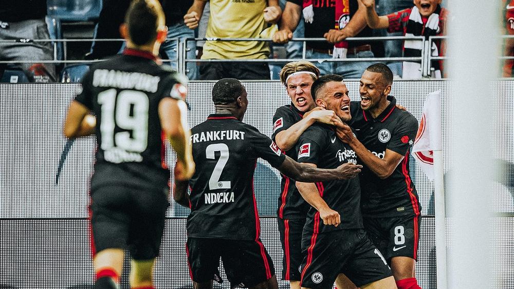 فرانكفورت يهزم بايرن في عقر داره.. أيمن برقوق بقي احتياطيا ولم يخض أي دقيقة منذ غشت الماضي