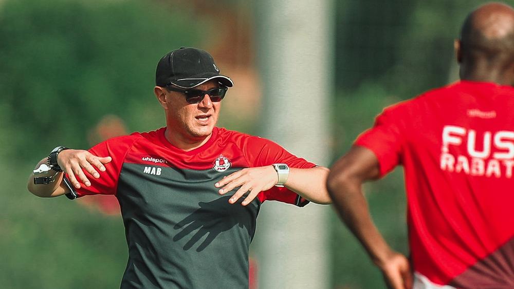 بنهاشم بعد التعادل مع الجيش: "للأسف منذ التحاقي بالفتح الرياضي لم أدرب المجموعة كاملة بسبب الإصابات"