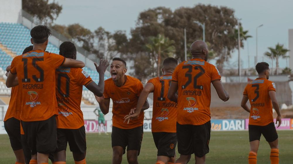 نهضة بركان يُنهي الشوط الأول مُتقدّما بهدف نظيف أمام اتحاد بن قردان