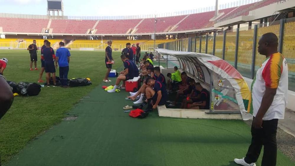 الحسوني يقود الحصة التدريبية الأخيرة للوداد في غانا قبل مواجهة قلوب الصنوبر