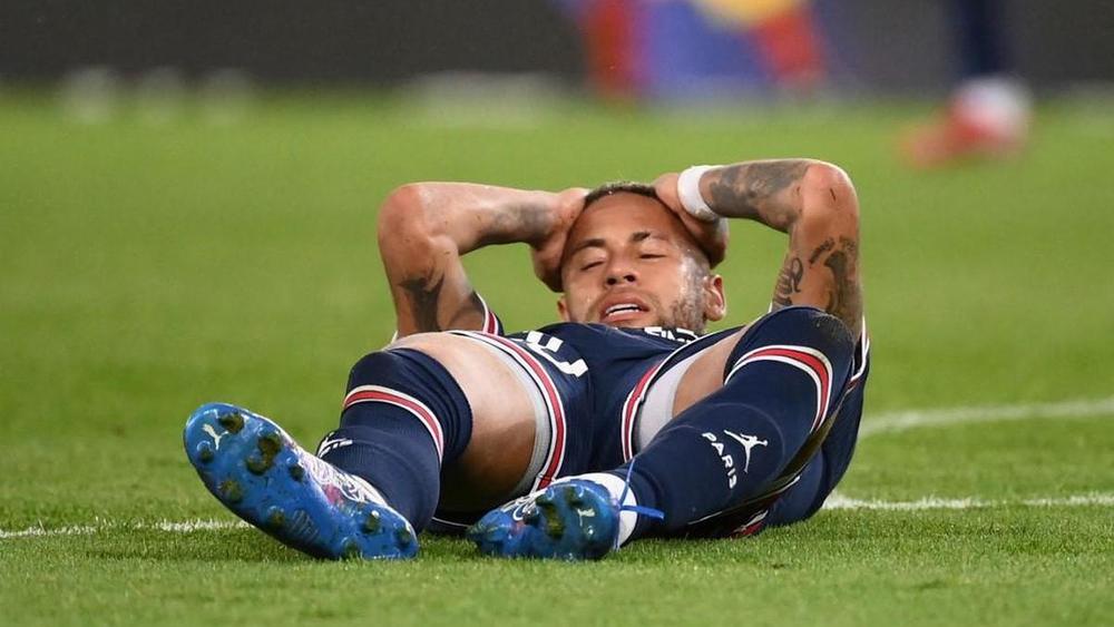 نيمار يغيب عن باريس سان جيرمان ضد لايبزيغ في دوري الأبطال