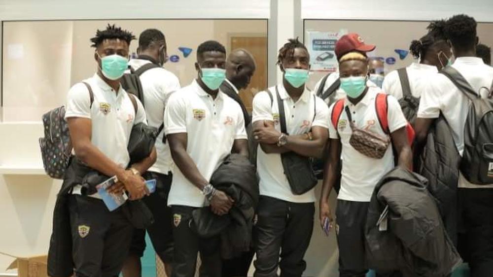 بعثة هارتس أوف أوك الغاني تتوقف في دبي قبل استكمال رحلتها إلى المغرب لملاقاة الوداد