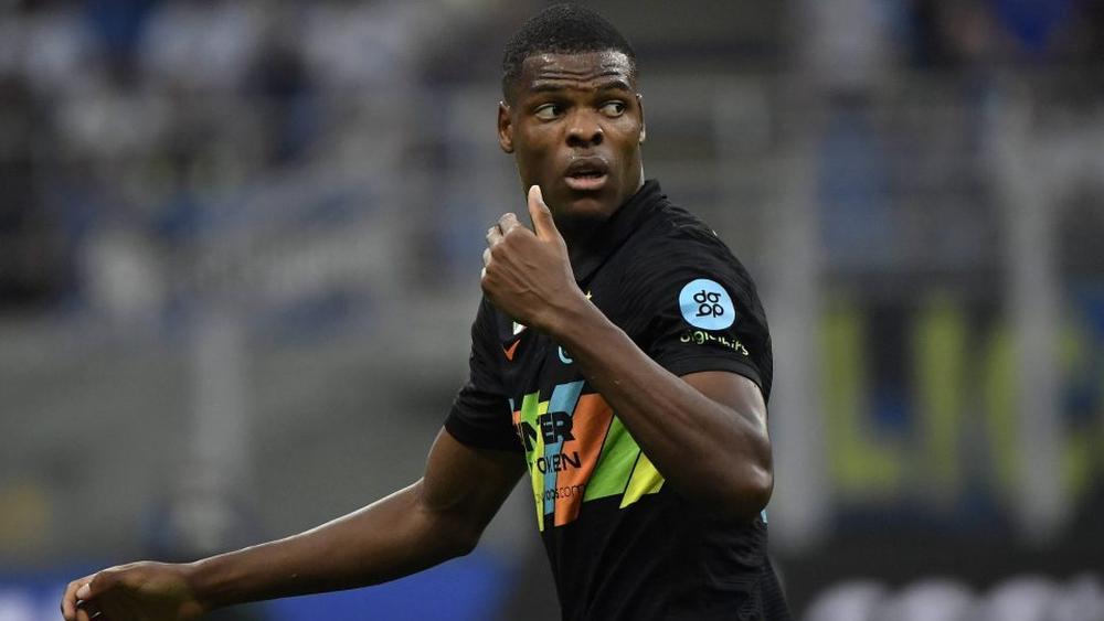 الهولندي دومفريس: "لا أشعر بأي ضغط كوني بديل حكيمي في الإنتر.. لقد قام بموسم عظيم لكن الآن حان دوري"