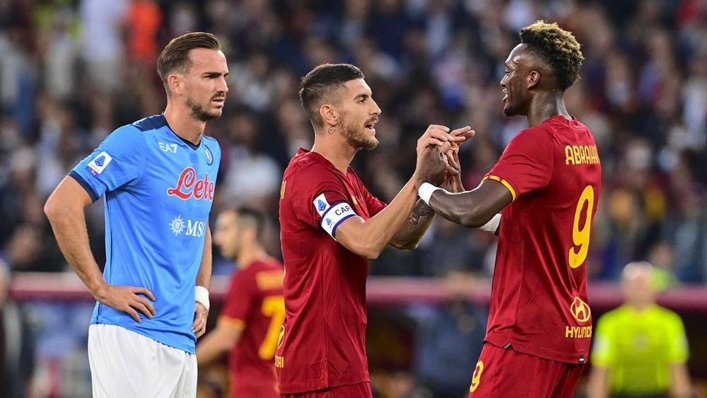 "روما مورينيو" يوقف "سلسلة انتصارات" نابولي