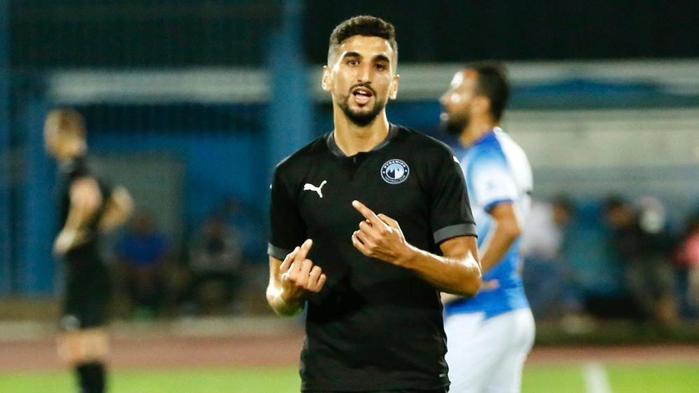 الكرتي يسجل حضوره في قائمة بيراميدز لخوض مباراته الأولى في الدوري المصري