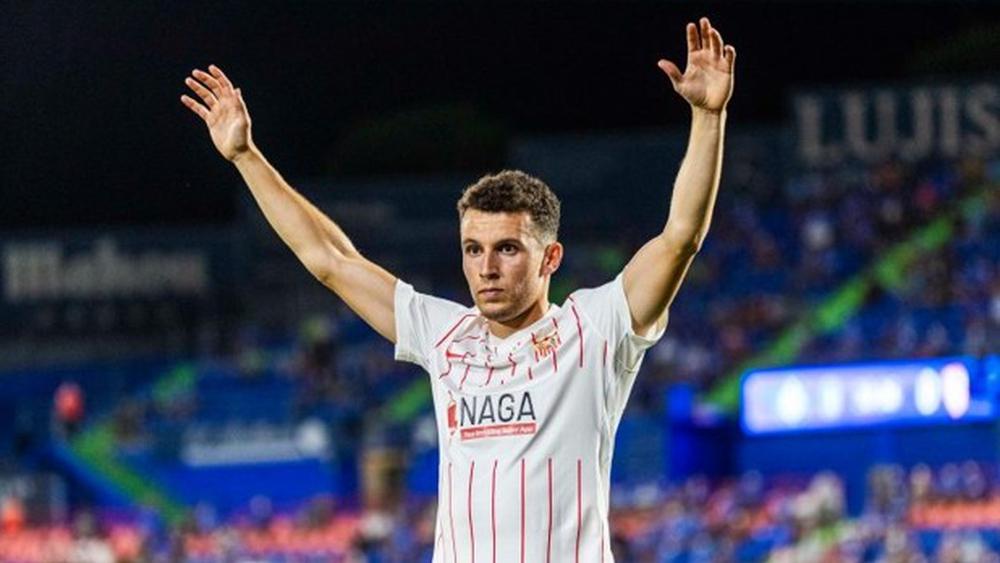 بعد صحوته في بداية الموسم.. أسامة إدريسي يعاني مجددًا في إشبيلية لعدم مشاركته في أي مباراة منذ شهرين