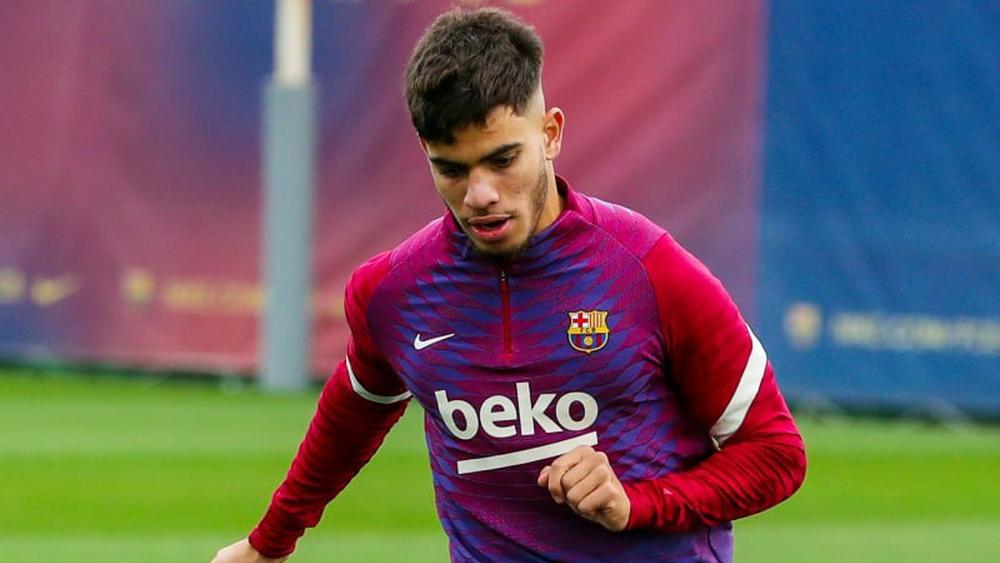 في مباراة برشلونة وضيفه ألافيس.. عبد الصمد الزلزولي ينتظر في "مقاعد البدلاء" للحصول على فرصة اللعب