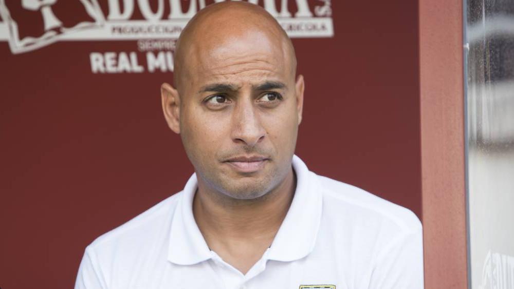 التونسي مهدي النفطي يتولى رسميًا تدريب نادي ليغانيس الإسباني