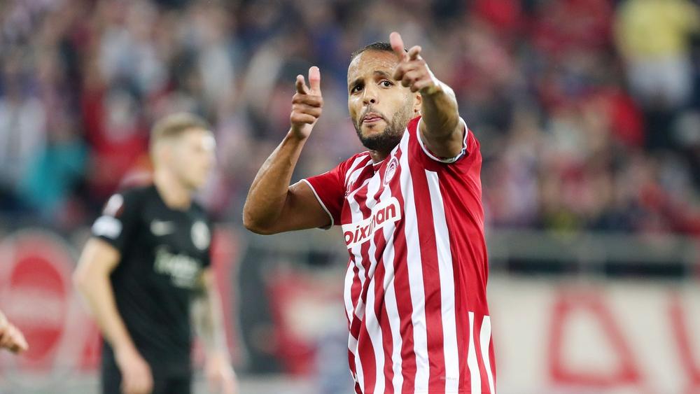 يوسف العربي يسجل هدفًا وفريقه أولمبياكوس يخسر على أرضه أمام آينتراخت فرانكفورت (1-2) في الدوري الأوروبي