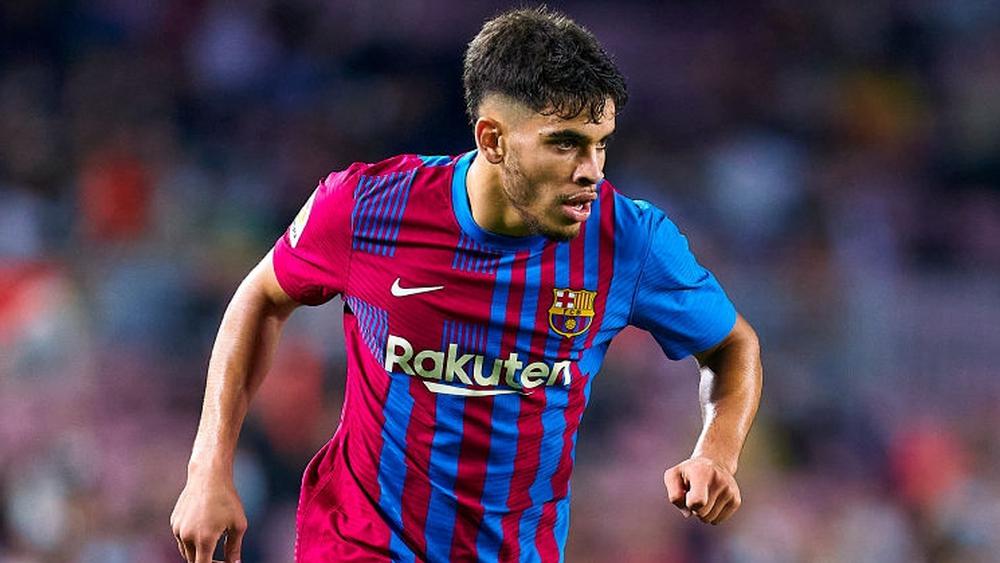 قبل قدوم تشافي لتدريب الفريق الكتلوني.. الزلزولي يتواجد في قائمة برشلونة لمواجهة سيلتا فيغو في الليغا