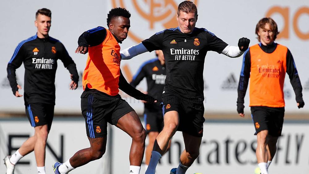 رغم تعافيه من الإصابة.. جاريث بيل خارج قائمة ريال مدريد ضد رايو فايكانو