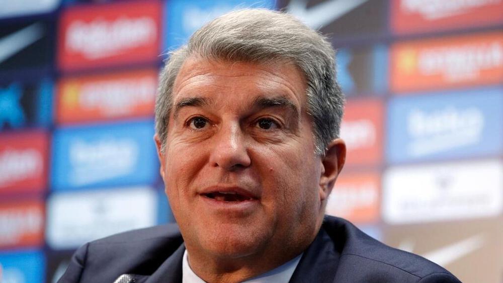 لابورتا: "نهدف لامتلاك لاعب يفوز بالكرة الذهبية بقميص برشلونة"