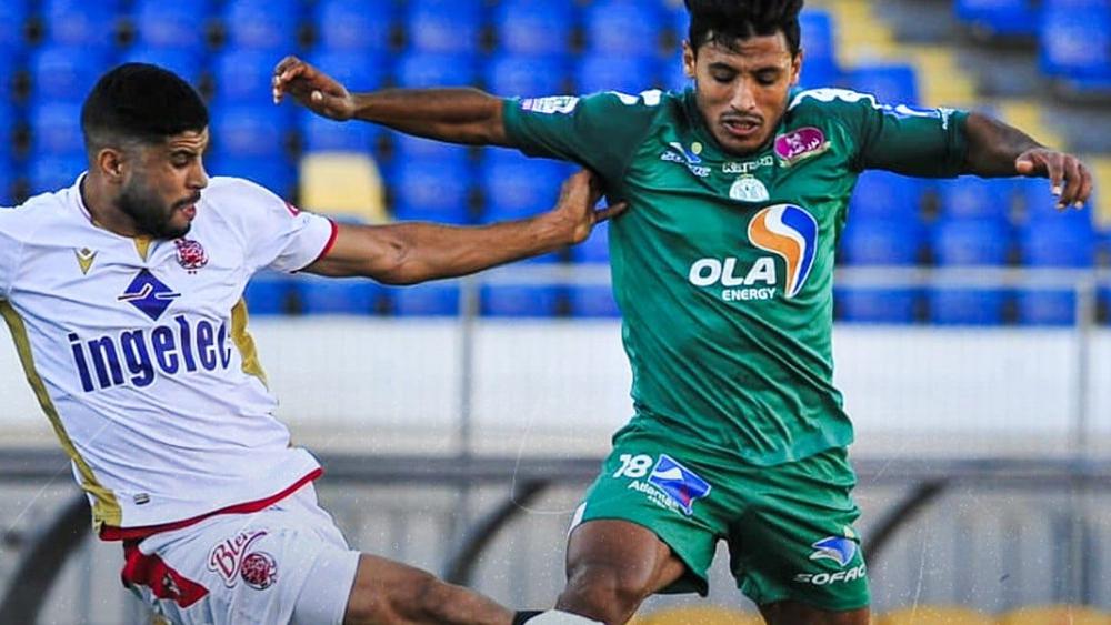 التعادل الإيجابي (1-1) يحسم "الديربي البيضاوي" رقم 131 والوداد "المتصدر" يحافظ على فارق النقاط الخمس بينه وبين الرجاء "الوصيف"