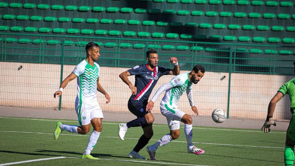 القسم الثاني.. ا.الخميسات يتجاوز "الطاس" ومبارتا ر.بني ملال أمام "الماط" وا.الوجدي أمام الكوكب تنتهيان بالتعادل