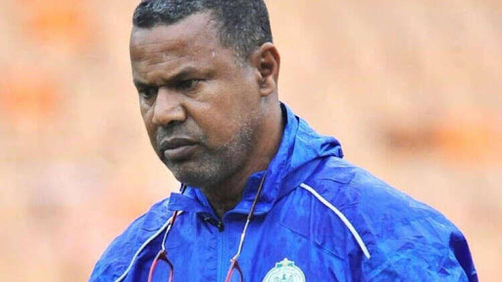 الشابي بعد إقالته: "رجعُو لتاريخ الرّجاء والكُرة المغربية .. أنا أوّل مدرب أجنبِي في المَغرب انهزم 4 مرّات فقط من أصل 40 مبَاراة"