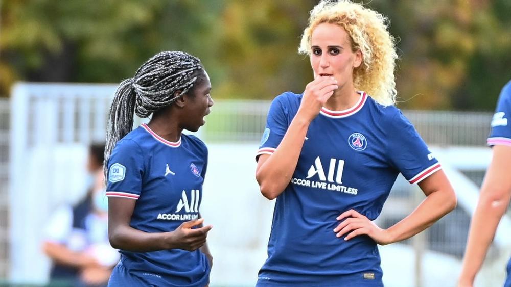 بعد احتجازها بتهمة التحريض ضد زميلتها بالفريق.. الشرطة الفرنسية تفرج عن "أميناتا ديالو"