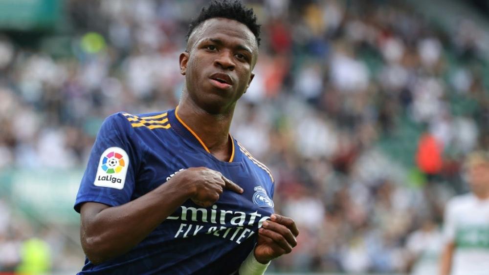 Le Real Madrid domine Grenade CF et décroche la première place provisoirement