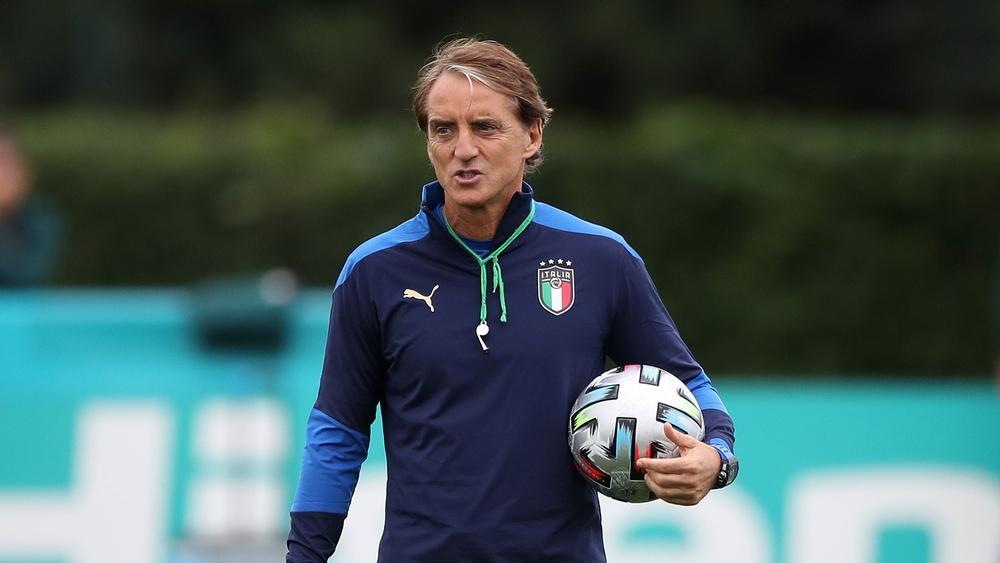 مانشيني يعترف بصعوبة موقف إيطاليا في الملحق الأوروبي المؤهل للمونديال