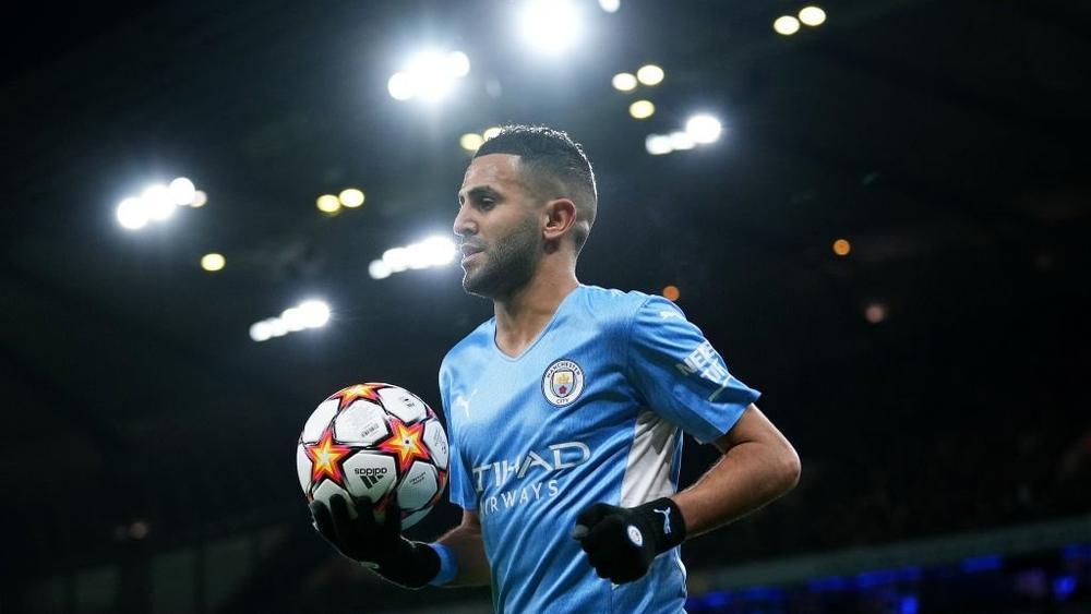 حفل "الكرة الذهبية"/ الجزائري رياض محرز يحتل المرتبة الـ20 في قائمة أفضل لاعبي العالم