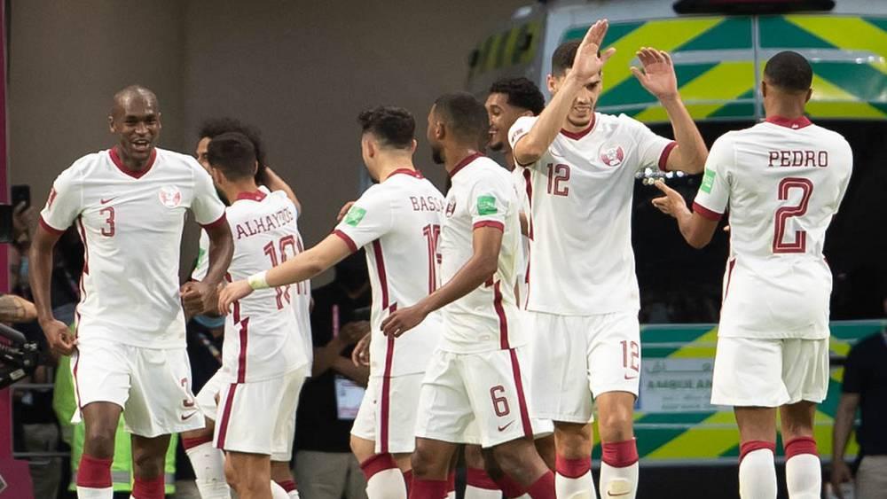 بهدف "في آخر الأنفاس".. قطر تهزم عمان وتصبح أول منتخب يبلغ ربع نهائي كأس العرب