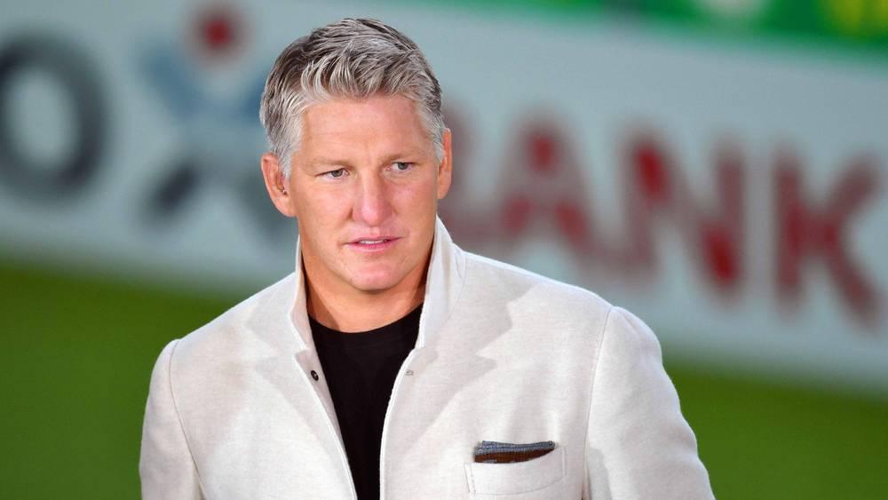 شفاينشتايغر ينتقد حكم "كلاسيكو ألمانيا" ويصرح: "أرى أن دورتموند تعرض للظلم في هذه المباراة"