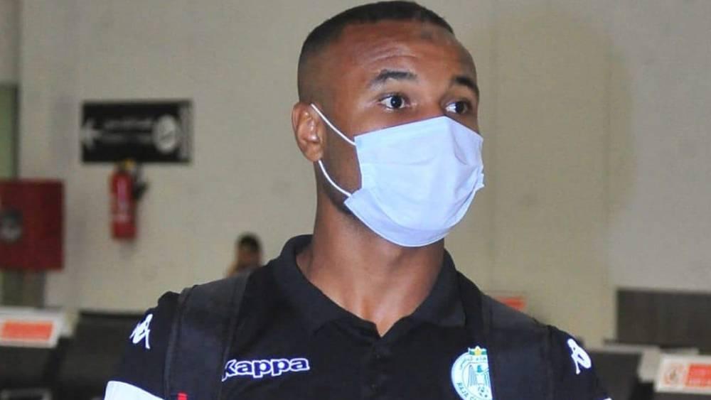 80 فردا في وفد الرجاء المتوجه إلى قطر من بينهم 30 منخرطا