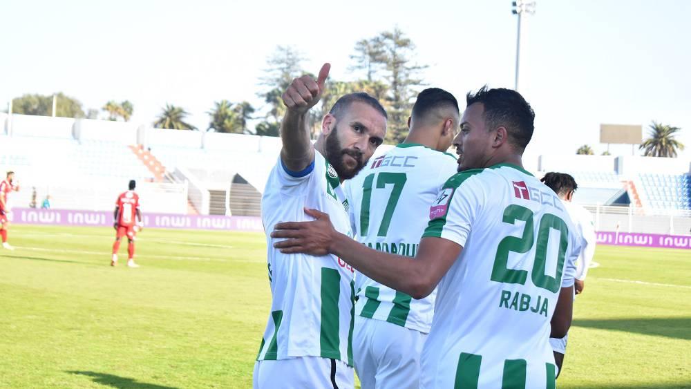 الدفاع الحسني الجديدي يتغلب على الوداد (2-1) ويُجَرِّعُه مرارة الهزيمة الأولى هذا الموسم في الدوري