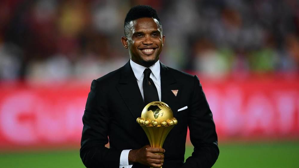 صامويل إيتو.. نجم حول نجاحاته الكروية إلى "ملعب التسيير" وسجل "هدفا قاتلا" في مرمى الضغوطات الأوروبية بسبب "الكان"