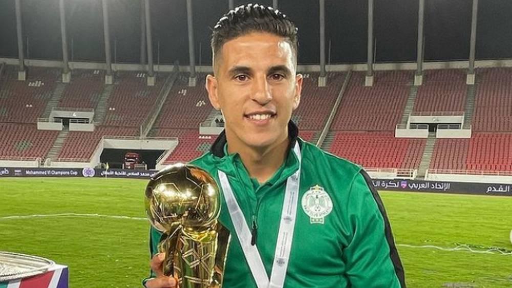 متاعب الناهيري تتزايد.. اللاعب سيخضع للعزل في قطر خمسة أيام وشكوك حول عودته مع بعثة الرجاء!