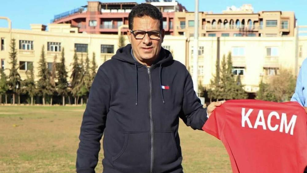 مدرب الكوكب المراكشي في رسالة "شديدة اللهجة" للاعبيه: "حرام عليكم أن تقولوا أننا مراكشيون وتتركوا فريقكم ينزل لقسم الهواة"