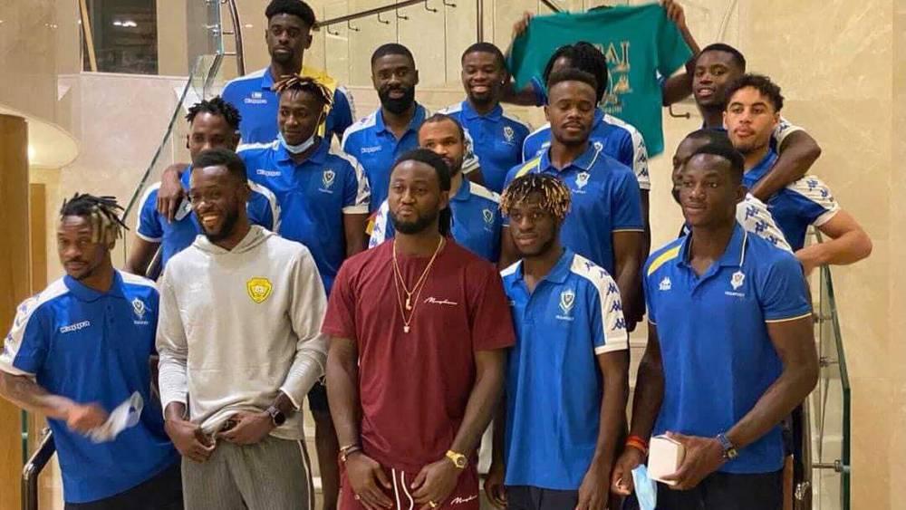 لاعبو الغابون يرفضون التوجه صوب الكاميرون لغياب "الحوافز المالية" واتحاد الكرة يسارع لطي الملف أو المشاركة بلاعبين محليين