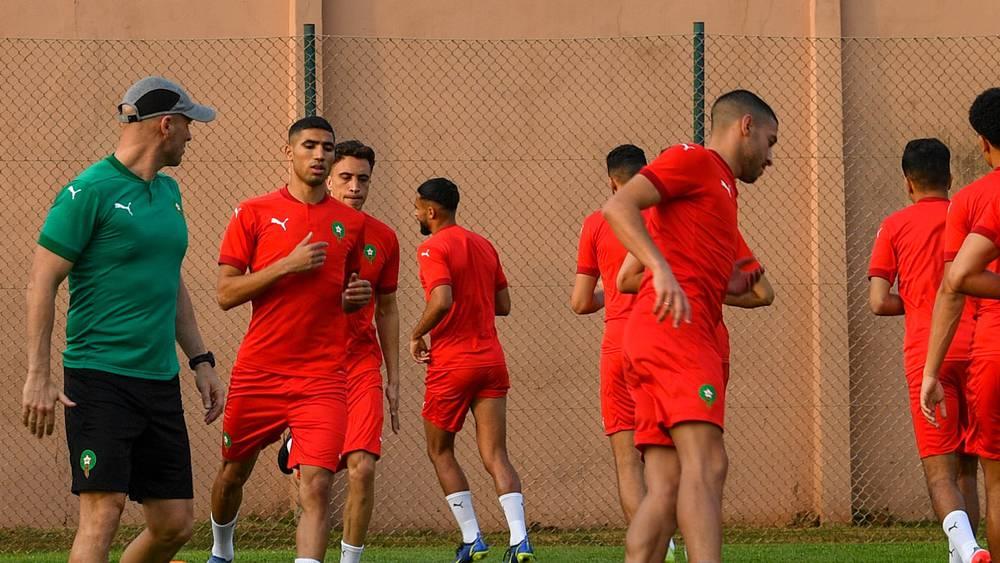 "أورو سبورت": "خليلوزيتش يسعى لكسب ثقة المغاربة في الكان وغياب زياش لن ينقص من باقي النجوم كحكيمي وسايس"