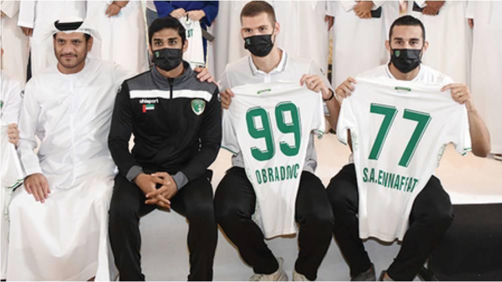 رئيس الإمارات الإماراتي لـ"البطولة": "ملف المغربي آدم النفاتي مطروح فوق طاولة مجلس الإدارة وليس للنادي أي مستشار أو مسؤول عن عقود اللاعبين"