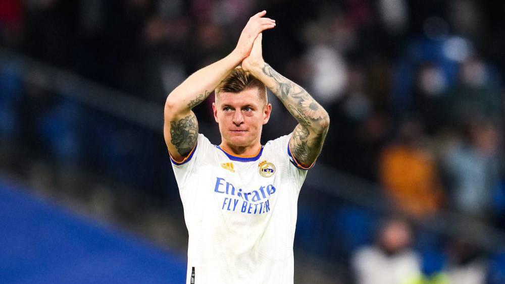 كروس: "أُريد إنهاء مسيرتي في ريال مدريد ولست قلقاً بشأن مسألة التَّجديد"