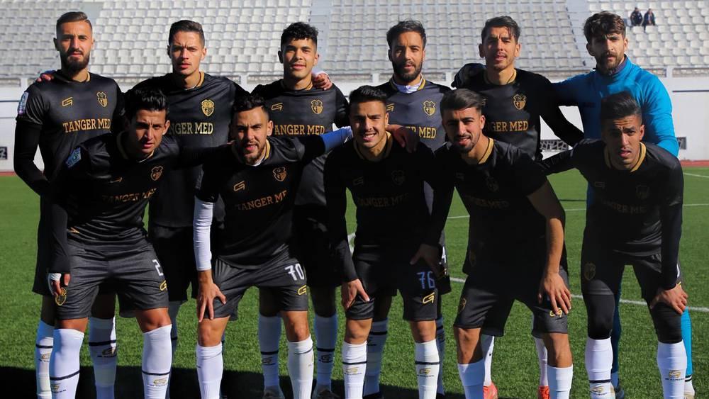 بسبب عجزها عن تأهيلهما وعدم اقتناع غاموندي بهما.. إدارة اتحاد طنجة تبحث إنهاء تعاقدها مع الثنائي حبيب الله الدحماني وفوزي عبد المطلب