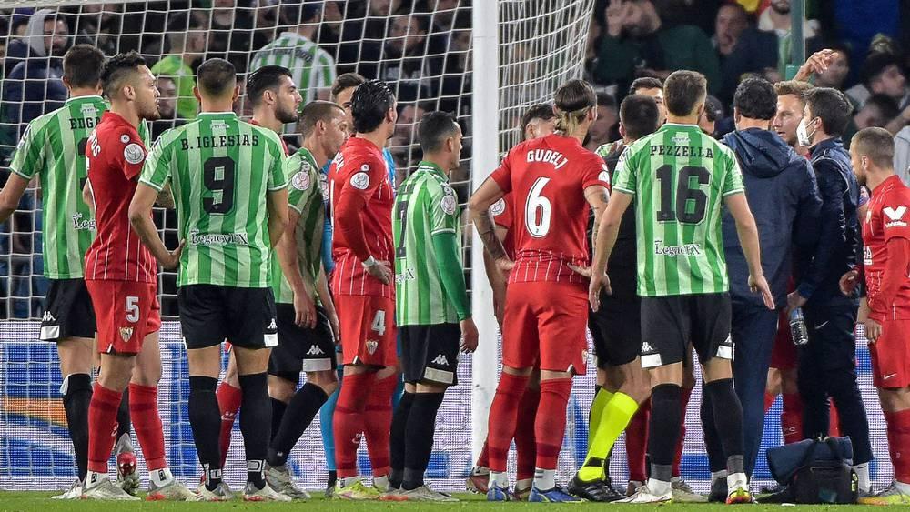 إلغاء "ديربي الأندلس" في كأس ملك إسبانيا بسبب اعتداء على لاعب إشبيلية