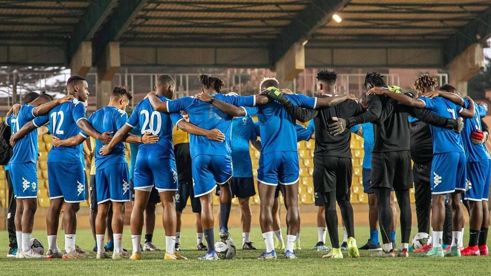 "كورونا" تواصل الزحف في صفوف المنتخب الغابوني وتحرمه من 5 عناصر جدد أمام المغرب