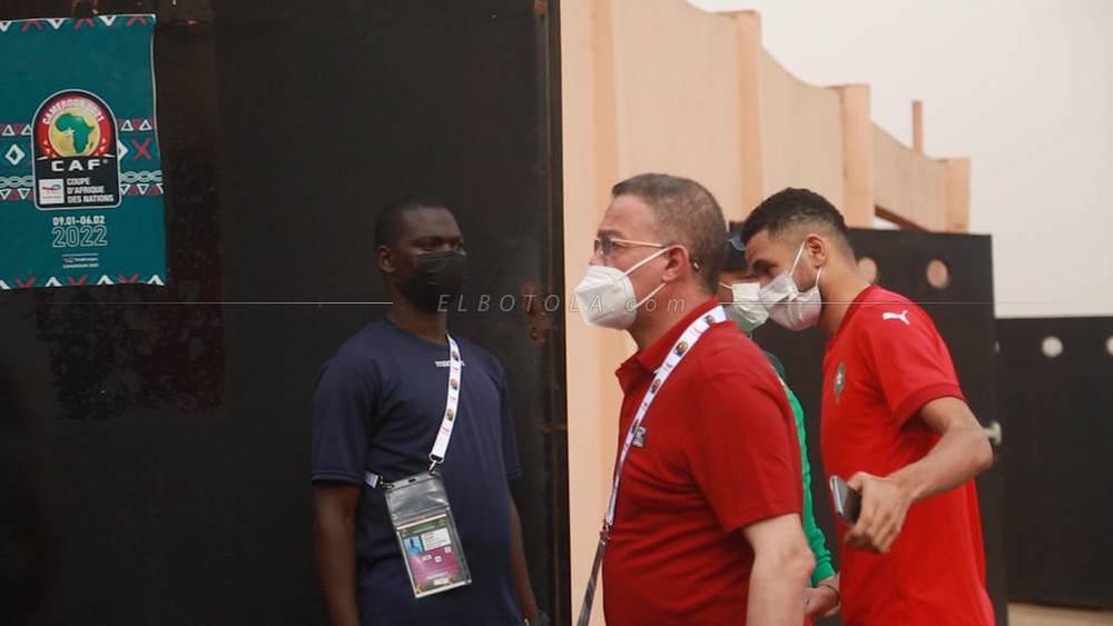 لقجع والناصيري وآيت منا يسافرون إلى الكاميرون لمساندة المنتخب قبل مواجهة مالاوي