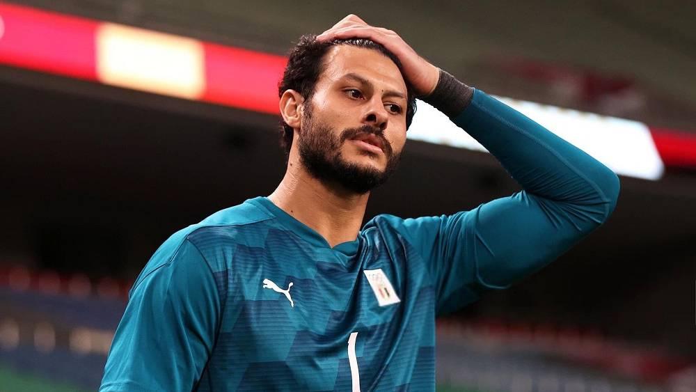 أرضية ملعب "جابوما" تساهم في إصابة حارس مرمى مصر الشناوي في مواجهة كوت ديفوار