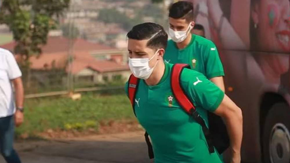 بعد تعافيه من "كورونا".. فيصل فجر يعود لتداريب المنتخب المغربي قبل مواجهة مصر