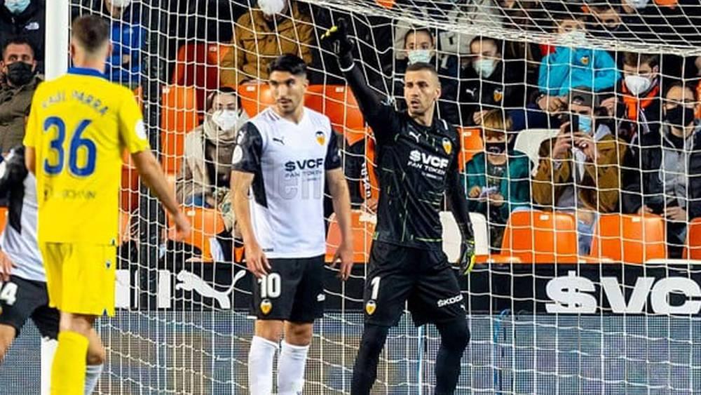 Oussama idrissi et Cadix éliminés en quart de la finale de la Coupe du Roi.