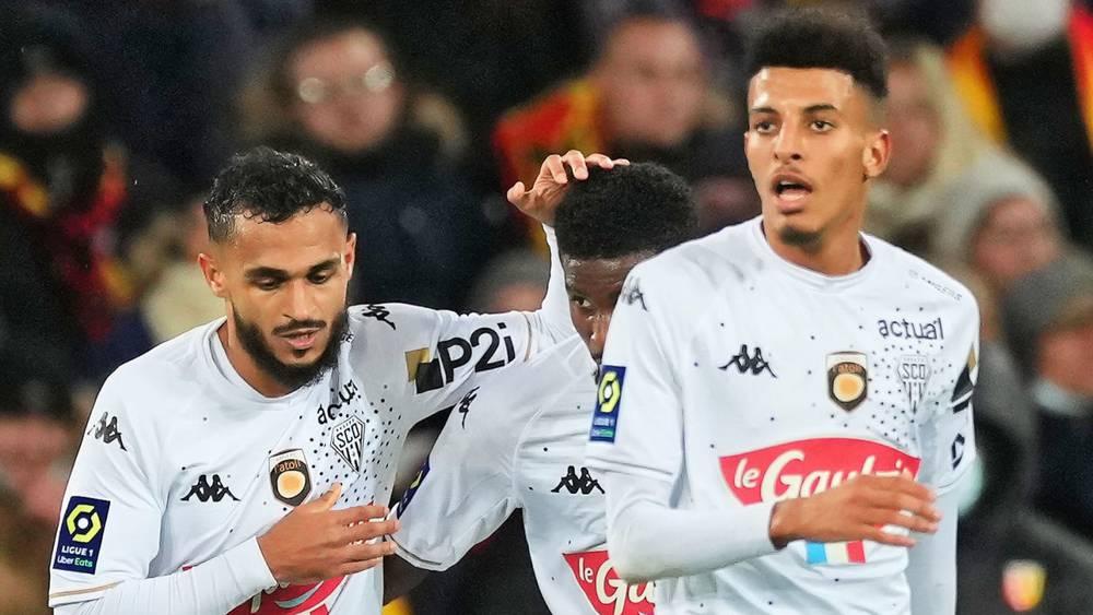 بعد عودتهما من "الكان".. بوفال وأوناحي ضمن قائمة أنجيه في مواجهة أولمبيك مارسيليا