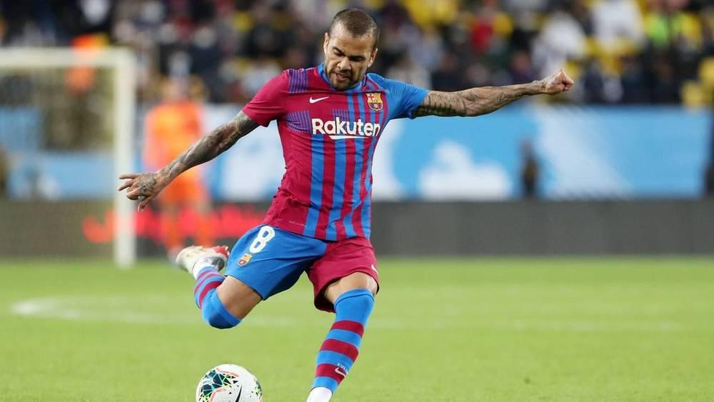 Dani Alves forfait pour deux rencontres
