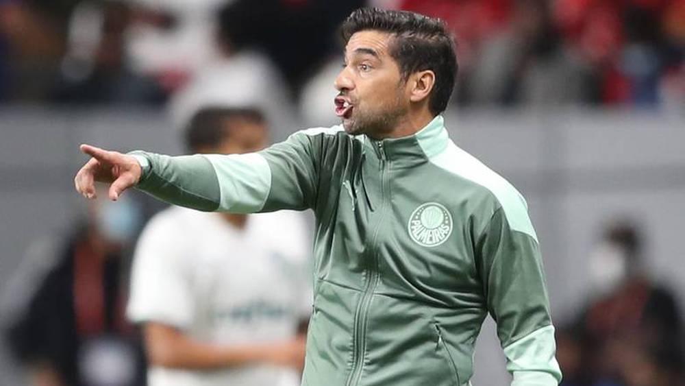 مدرب بالميراس: "تحلينا بالشجاعة أمام تشيلسي وأنا فخور بأداء الفريق"