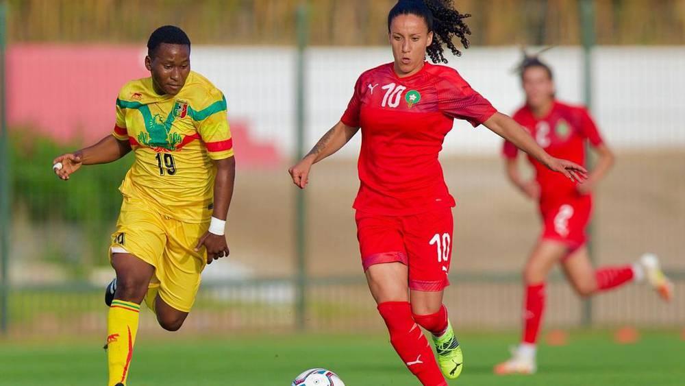 سلمى أماني (لاعبة المنتخب المغربي) لـ"البطولة": "شرف لي أن أرتدي قميص المغرب ونعمل بجد لتحقيق لقب 'الكان'"