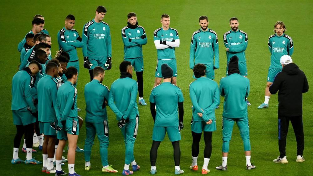 تشكيلة ريال مدريد الرسمية لمواجهة سان جيرمان.. أسينسيو وفينيسيوس أساسيان وبيل وهازارد احتياطيان