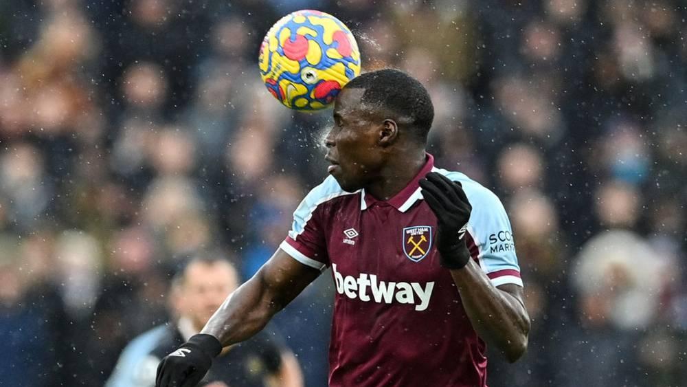 Angleterre: Zouma copieusement sifflé pour son retour contre Newcastle