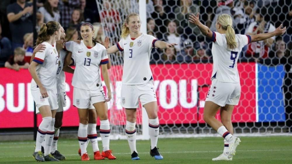 الاتحاد الأمريكي لكرة القدم يتعهد بتحقيق المساواة بين أجور منتخبي النساء والرجال