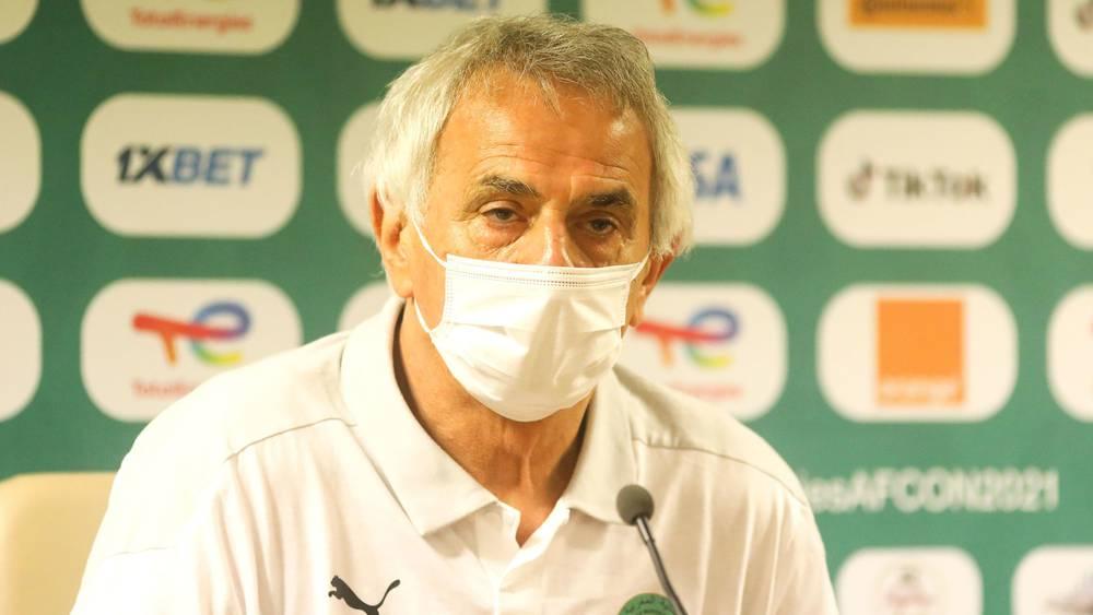 خليلوزيتش: "يُحيط بنا بعض الخوف والشك قبل مواجهة الكونغو وفي مباريات السدّ لا يمكنك أن تتوقع أي شيء"