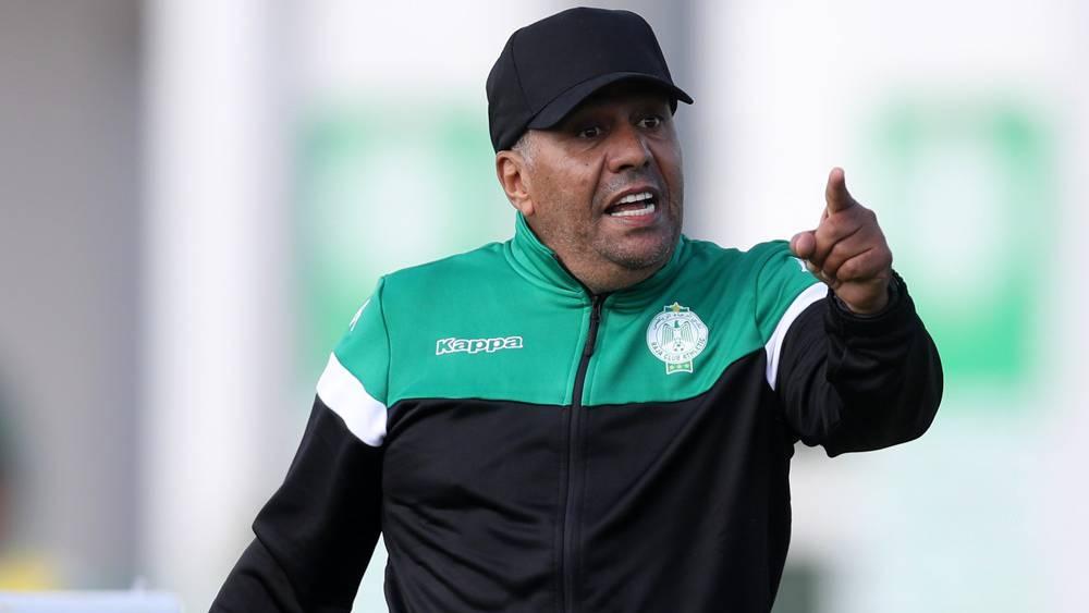 التشكيلة الرسمية للرجاء أمام نهضة بركان.. الطاوسي يشرك بنجديدة ونغوما كأساسيين والبهجة وبوطويل في الاحتياط